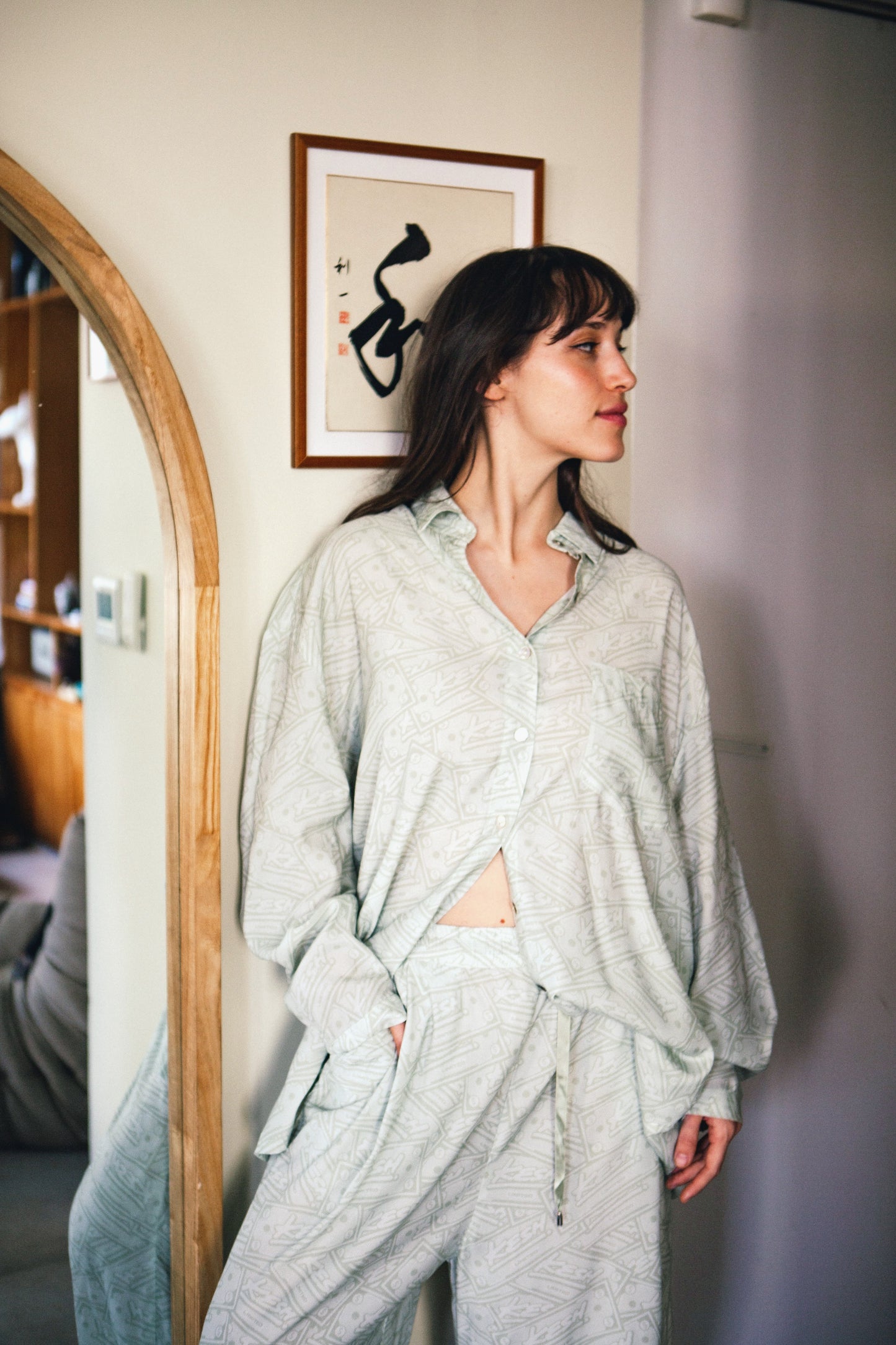 Lounge money shirt Sage